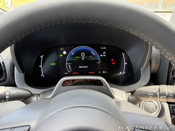 Toyota Yaris Cross Style skladový vůz+ zimní 1800