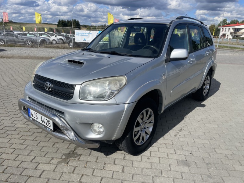 Toyota RAV4 2,0 D-4D 85kw Klima 4x4 p