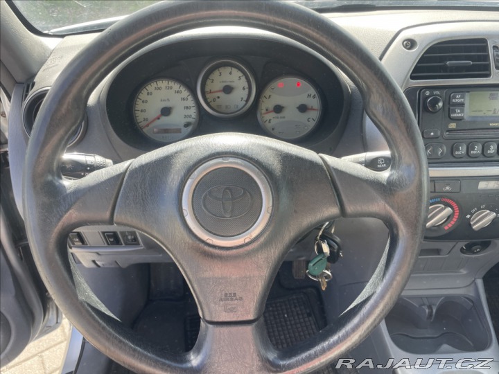 Toyota RAV4 2,0 D-4D 85kw Klima 4x4 p 2003