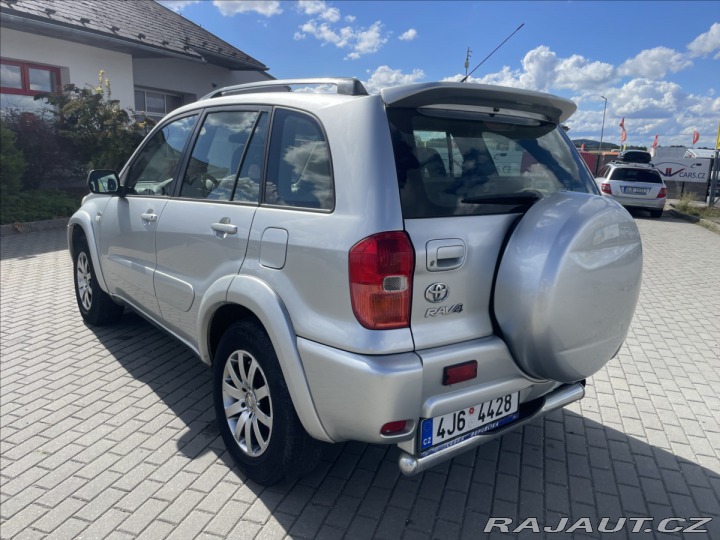 Toyota RAV4 2,0 D-4D 85kw Klima 4x4 p 2003