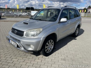 Toyota RAV4 2,0 D-4D 85kw Klima 4x4 p 2003