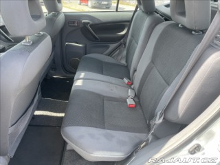 Toyota RAV4 2,0 D-4D 85kw Klima 4x4 p 2003