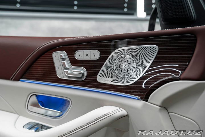 Mercedes-Benz GLS Maybach 2023