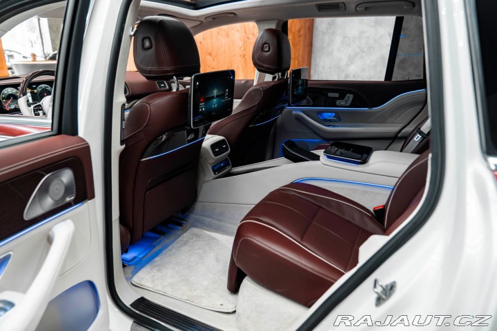 Mercedes-Benz GLS Maybach 2023