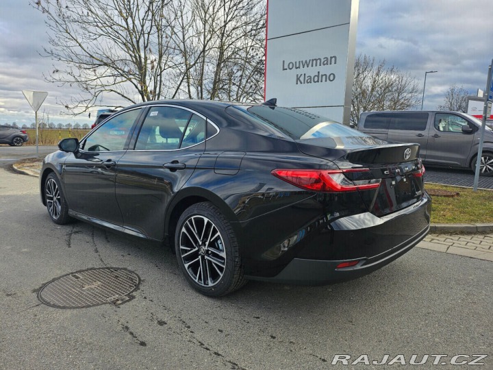 Toyota Camry 2.5 HEV Executive 1800