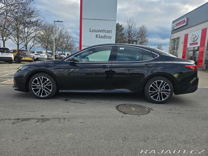 Toyota Camry 2.5 HEV Executive 1800