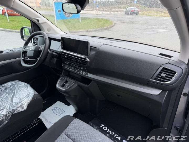 Toyota ProAce Verso L1 2.2D MAN6 Business Com 1800
