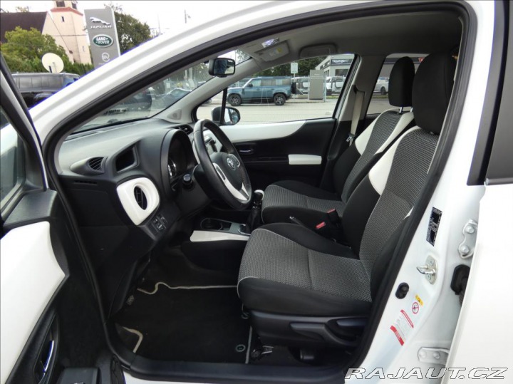 Toyota Yaris 1,3 1.33 VVT-i Trend,ČR,k 2013