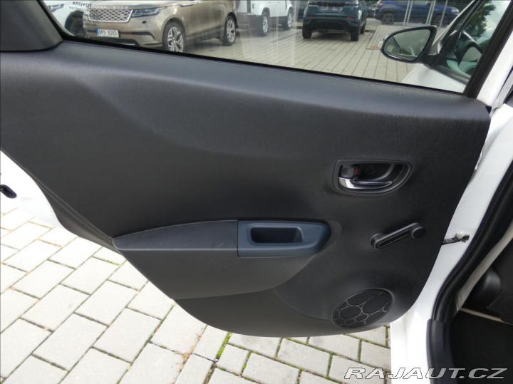 Toyota Yaris 1,3 1.33 VVT-i Trend,ČR,k 2013