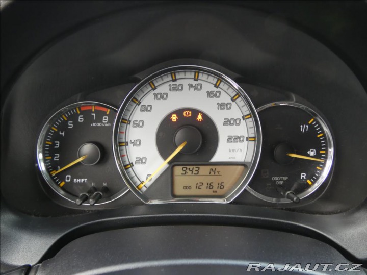 Toyota Yaris 1,3 1.33 VVT-i Trend,ČR,k 2013
