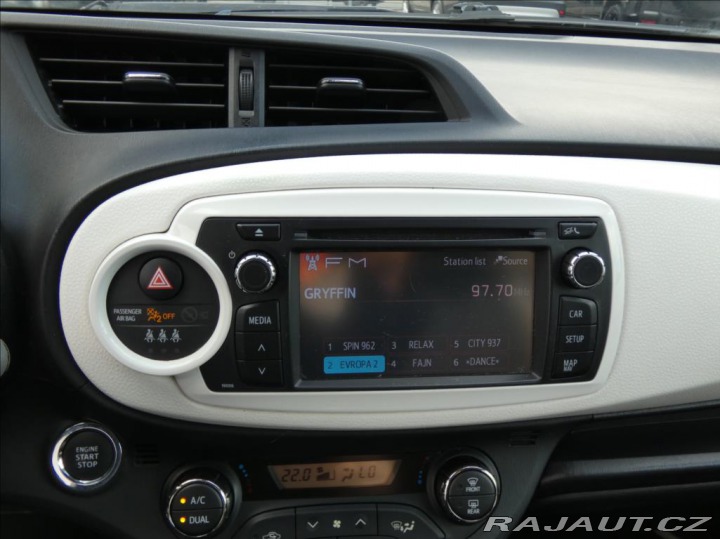 Toyota Yaris 1,3 1.33 VVT-i Trend,ČR,k 2013