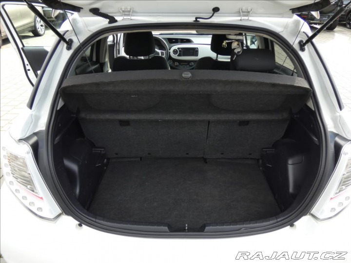 Toyota Yaris 1,3 1.33 VVT-i Trend,ČR,k 2013