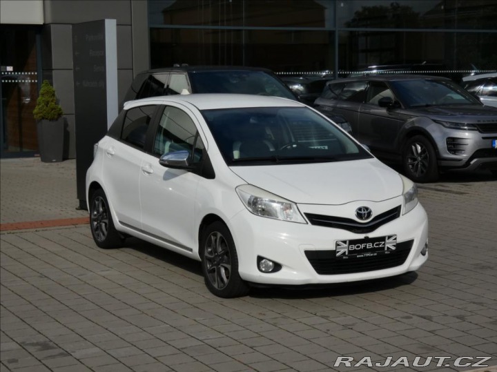 Toyota Yaris 1,3 1.33 VVT-i Trend,ČR,k 2013