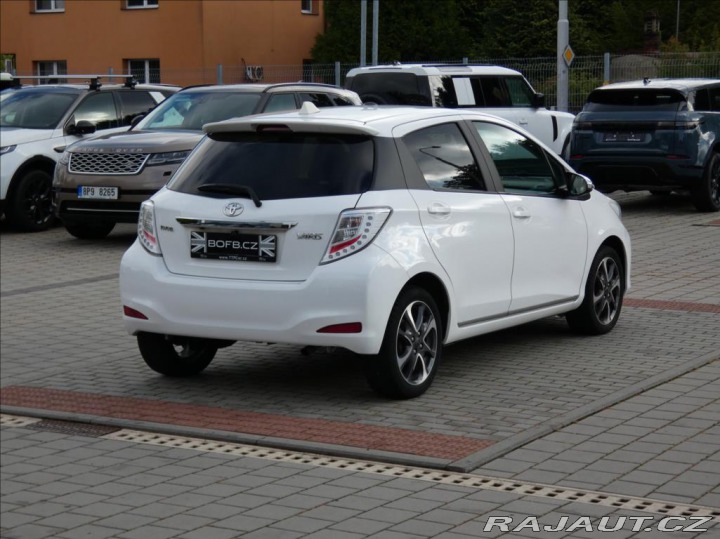 Toyota Yaris 1,3 1.33 VVT-i Trend,ČR,k 2013