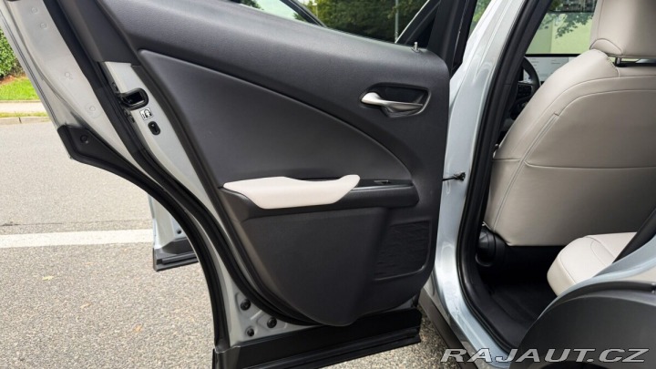 Lexus Ostatní modely UX 300h 300H 2,0 HEV F SPORT DESI 2025