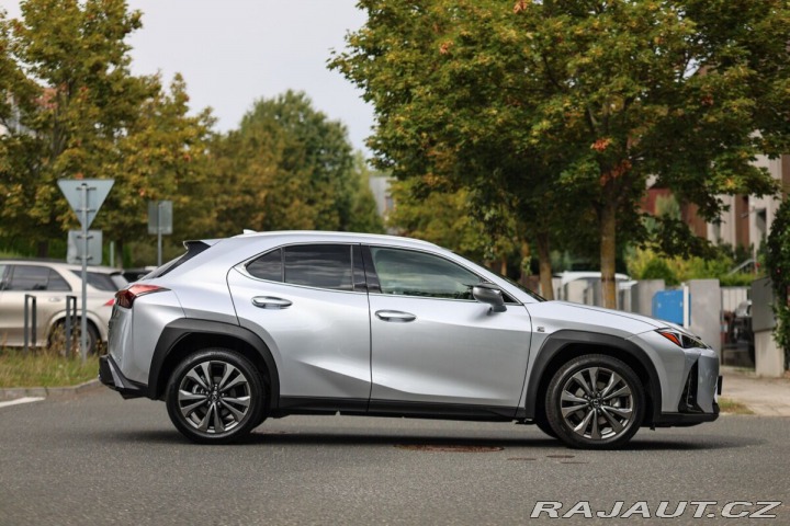 Lexus Ostatní modely UX 300h 300H 2,0 HEV F SPORT DESI 2025