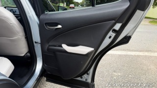 Lexus Ostatní modely UX 300h 300H 2,0 HEV F SPORT DESI 2025