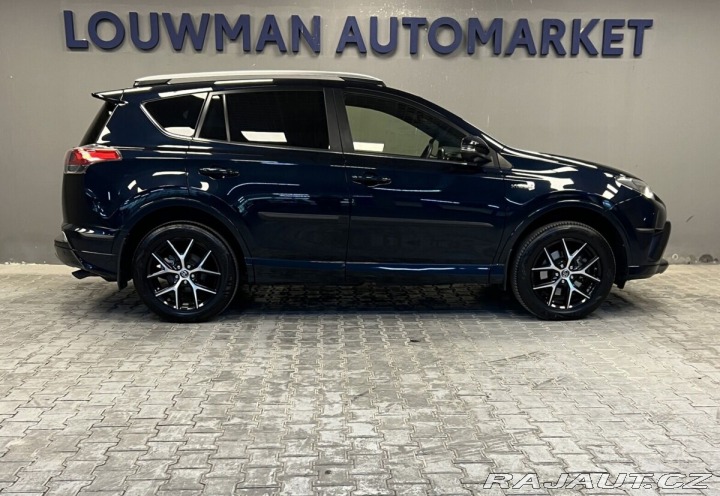 Toyota RAV4 SELECTION 4x4 e-CVT 2017