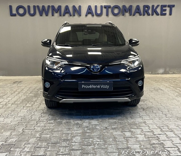 Toyota RAV4 SELECTION 4x4 e-CVT 2017
