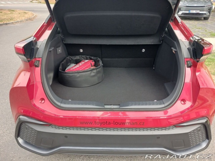 Toyota C-HR 2.0 PHEV Executive 2024