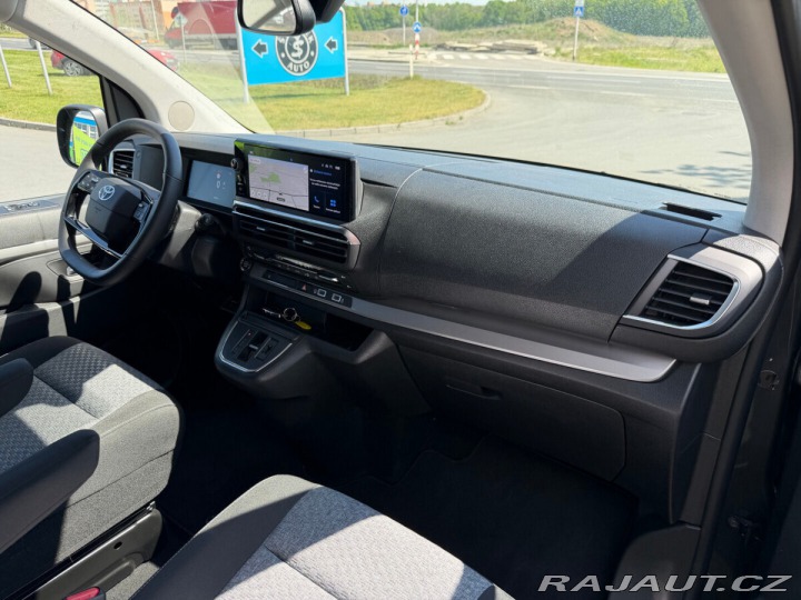 Toyota ProAce Verso L2 2.2D 8AT Family 1800