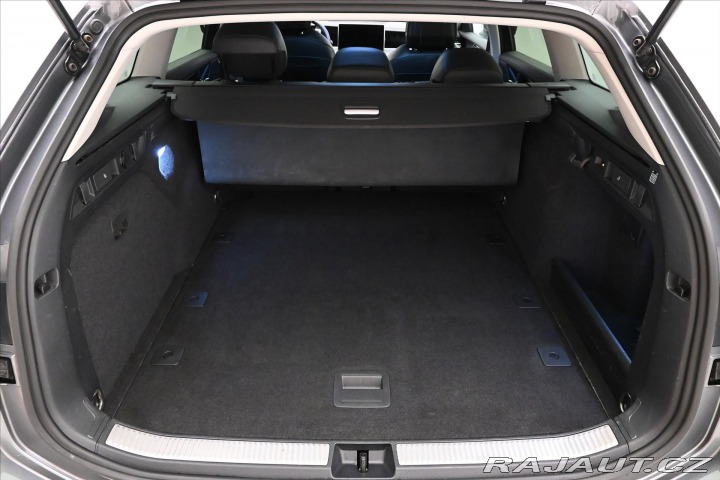 Volkswagen Passat 2,0 TDI 110 kW DSG Busine 2024