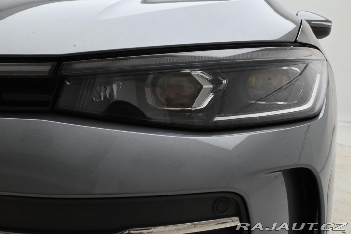Volkswagen Passat 2,0 TDI 110 kW DSG Busine 2024