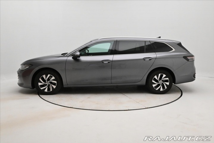 Volkswagen Passat 2,0 TDI 110 kW DSG Busine 2024