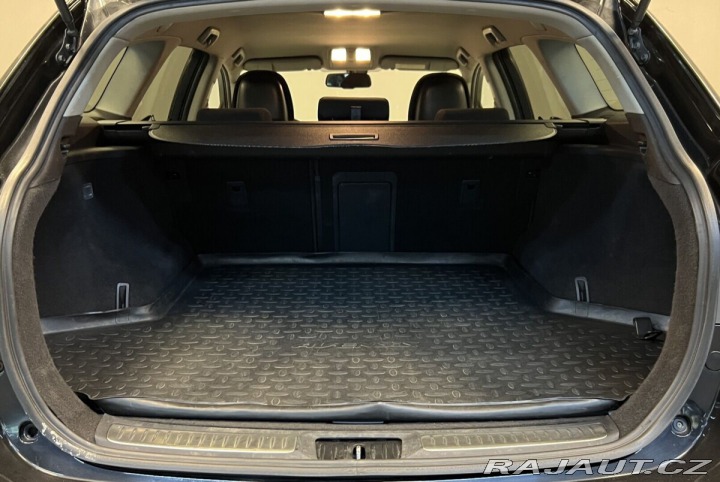 Toyota Avensis Premium 2012
