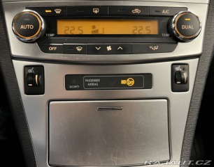 Toyota Avensis Premium 2012