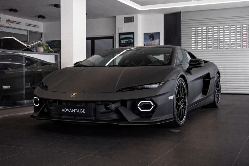 Lamborghini Ostatní modely Temerario / Nero Nemesis