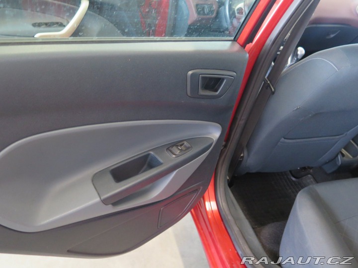 Ford Fiesta 1.4i,klima,výhřev,GHIA,se 2009