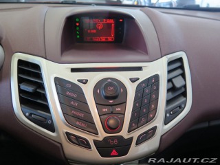 Ford Fiesta 1.4i,klima,výhřev,GHIA,se 2009