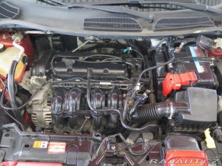 Ford Fiesta 1.4i,klima,výhřev,GHIA,se 2009
