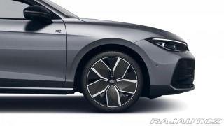 Volkswagen Passat R-LINE*2.0TDI*4M*TAŽNÉ*MA 2025
