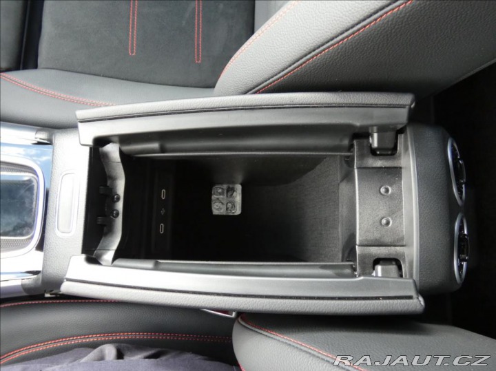 Mercedes-Benz GLB 2,0 200d 4M, 1.Maj, ČR. D 2025