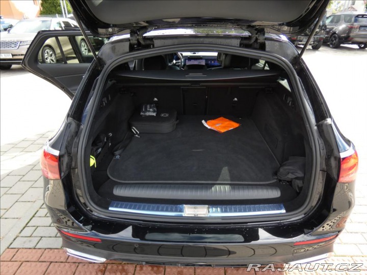 Mercedes-Benz E 2,0 300de 4M,1Maj, ČR, DP 2025