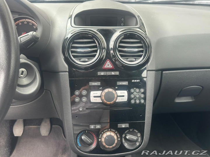 Opel Corsa 1.2i,63KW,TEMPOMAT,111 ED 2010