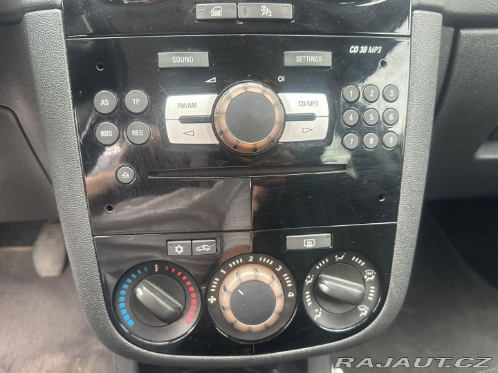 Opel Corsa 1.2i,63KW,TEMPOMAT,111 ED 2010