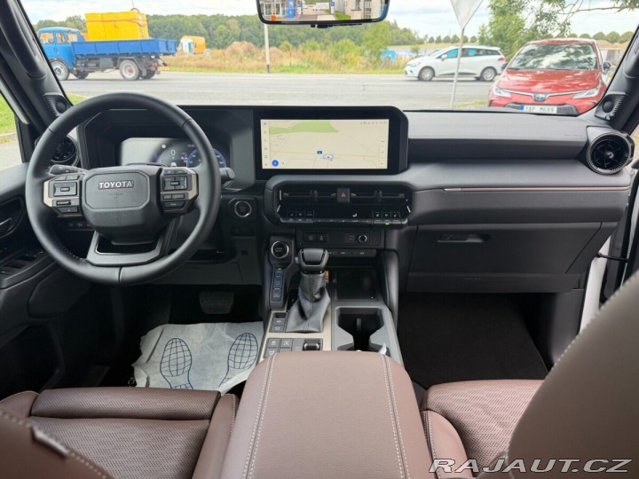 Toyota Land Cruiser MC 2027 EXECUTIVE Skyview 1800