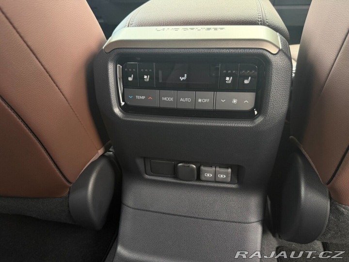 Toyota Land Cruiser MC 2027 EXECUTIVE Skyview 1800