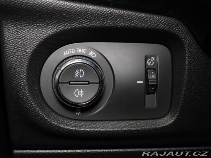 Opel Corsa 0,0 50kWh 41tkm. 1.majite 2022