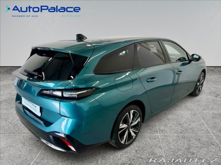 Peugeot 308 1,2 i ALLURE 1.MAJITEL 2023