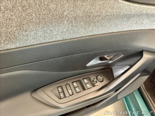 Peugeot 308 1,2 i ALLURE 1.MAJITEL 2023
