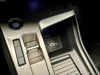 Peugeot 308 1,2 i ALLURE 1.MAJITEL 2023
