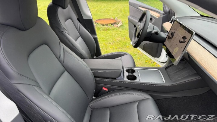Tesla Model Y 0,0 LR AWD | 1/2023 | t 2026