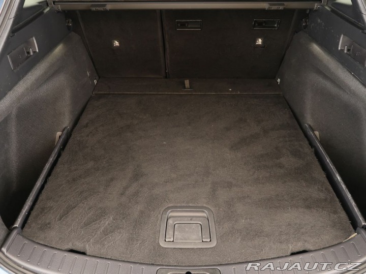 Toyota Corolla 1.8Hybrid,72KW,Touring,CZ 2021