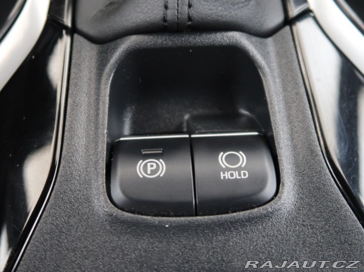 Toyota Corolla 1.8Hybrid,72KW,Touring,CZ 2021