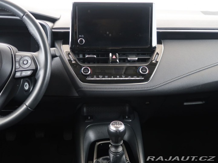 Toyota Corolla 1.5,92KW,Style,CZ,1Maj 2022