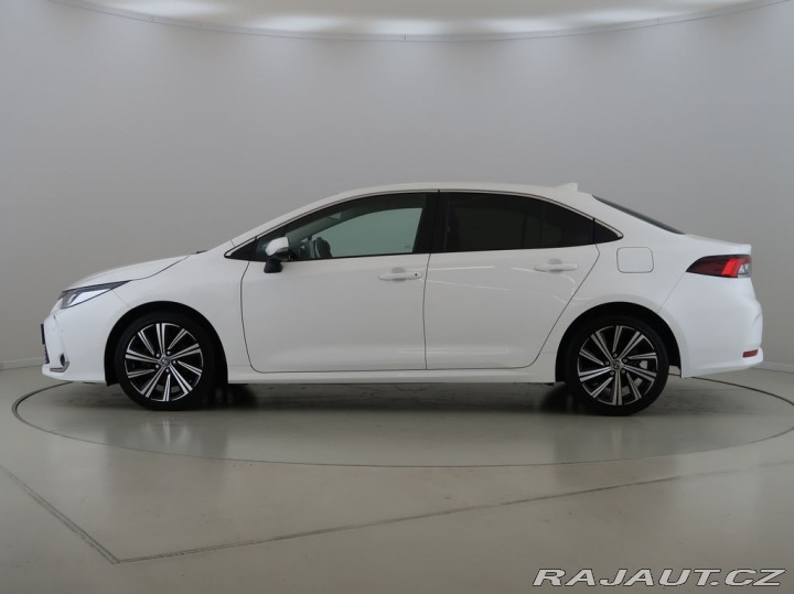 Toyota Corolla 1.5,92KW,Style,CZ,1Maj 2022